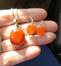 Vintage 925 Sterling Silver Carnelian Necklac...