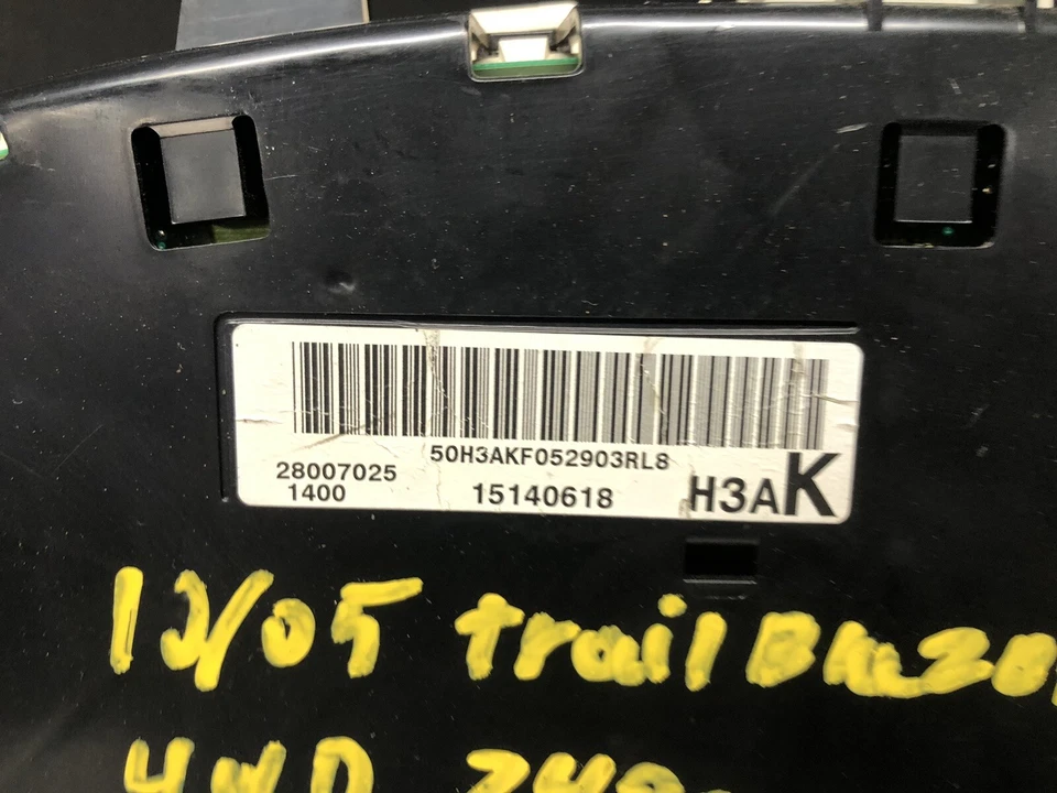 Chevrolet Trailblazer 2006-2009 cuadro de instrumentos velocímetro Foto 4 de 4