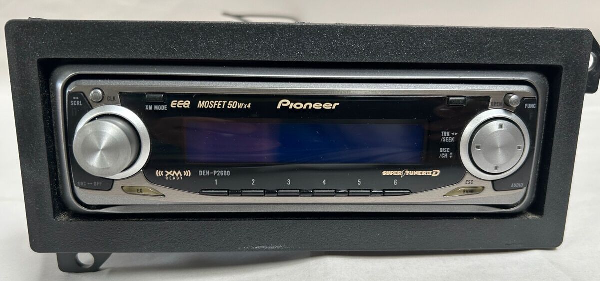 Pioneer Super Tuner DEH-P2600 CD Player AM/FM Detachable Pioneer Super Tuner DEH-P2600 CD Player AM/FM Detachable