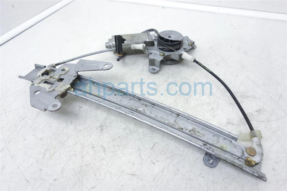 Nissan Altima 1994-1997 puerta trasera izquierda motor regulador ventana eléctrica Foto 4 de 4