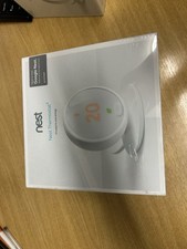 Google Nest Thermostat E (White) – UK version, model HF001235-GB.