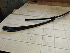 VW TOUAREG 7LA, 7L6, 7L7 Scheibenwischer vorne 2.50 Diesel 128kw 2007 33985209