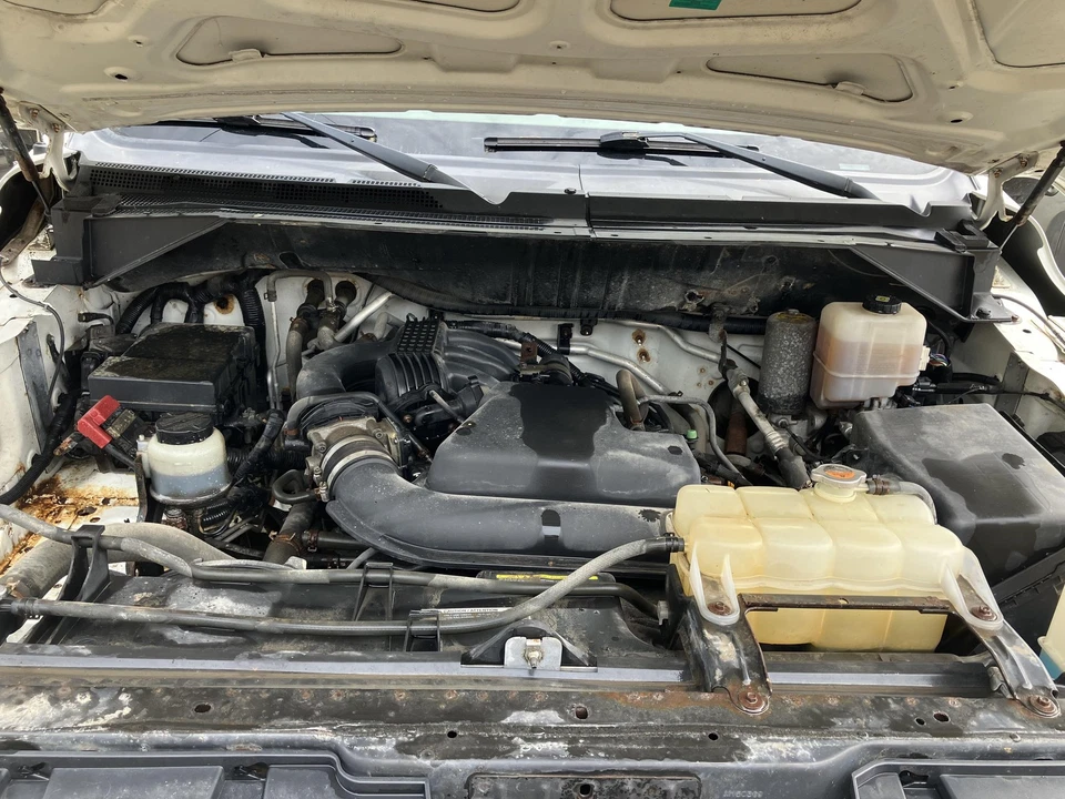 Condensador 12 Nissan NV 1500 Foto 4 de 4