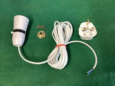 WHITE PLASTIC PRE-WIRED STANDARD LAMP KIT 3.5m FLEX, 3A PLUG, BRASS 1/2” MOUNT