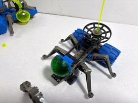 LEGO Space Insectoids: Planetary Prowler 6919 + Partial Creeper 6837 + base 6977