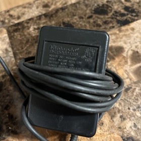 NES Nintendo System, 2 controllers, Zapper Gun, Power Supply, RF Switch & KARNOV