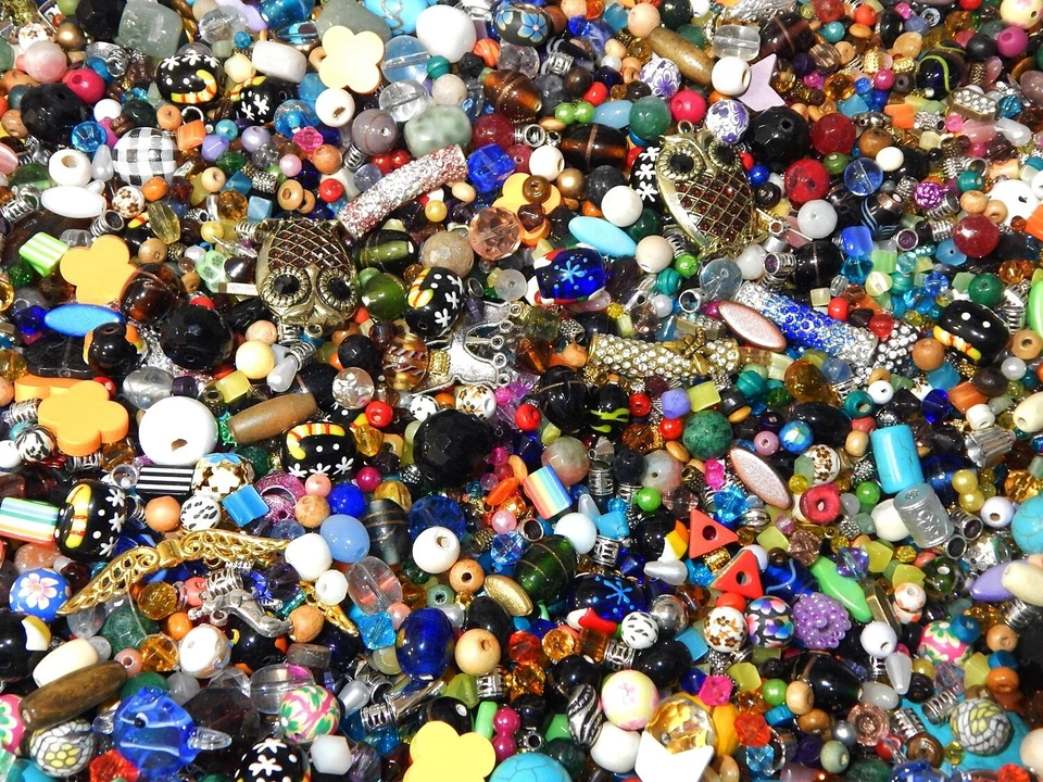 1 Kg Perlen Mix Metall Holz Stein Glas Acryl Bastlerbedarf Schmuckherstellung  - Bild 4 von 4