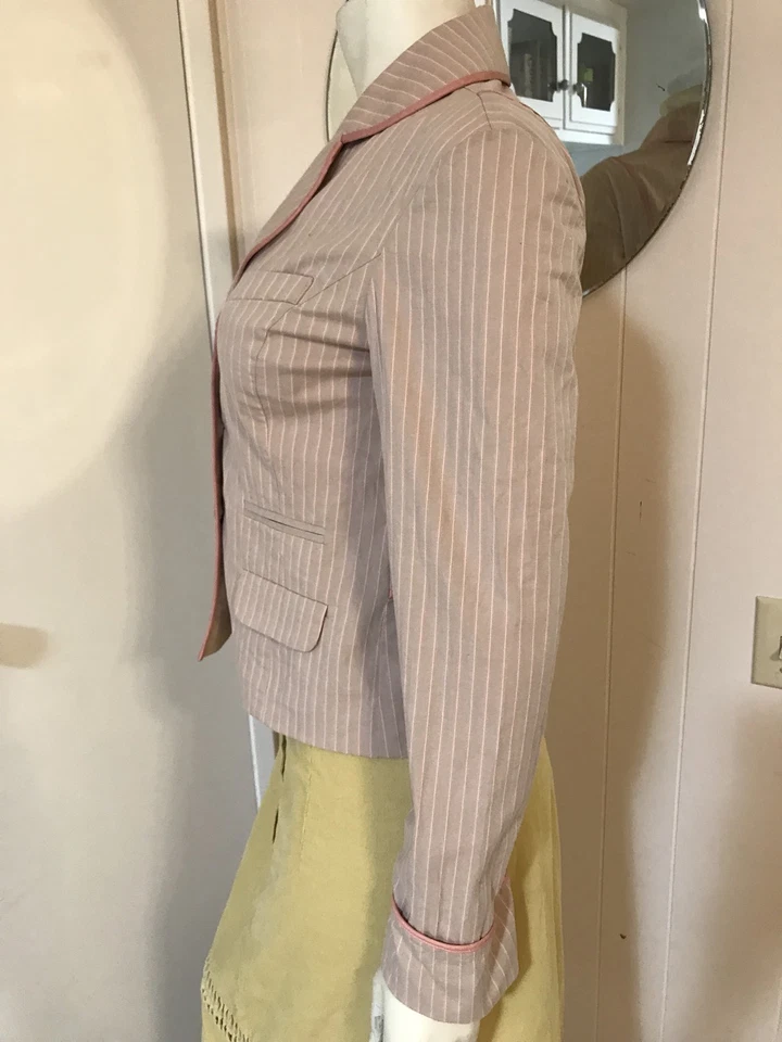 Chaqueta Chaleco Anthropologie Elevenses Rosa y Tostado Rayas con Volantes Dobladillo Trasero 6 Foto 2 de 4