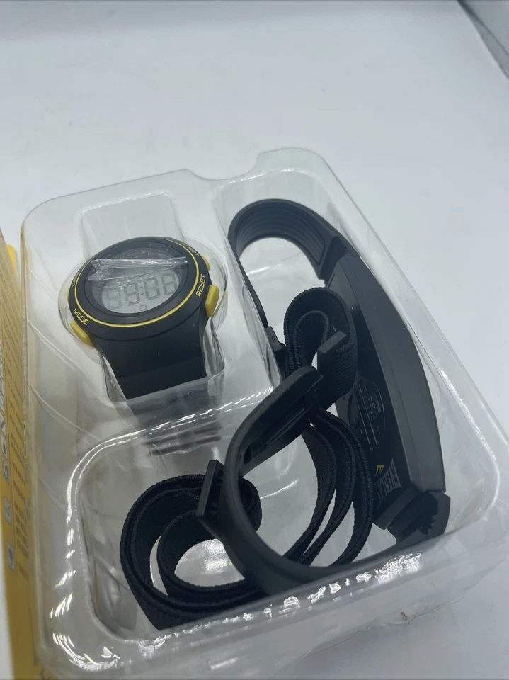 Everlast Women's EVWHR006BK Heart Rate Monitor Black Rubber Watch w, packaging 	 - Image 2 of 4