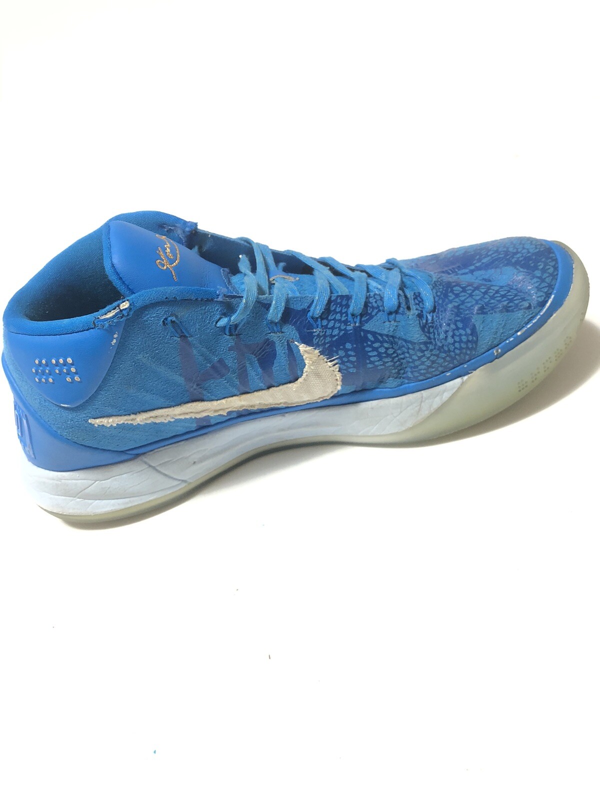 kobe ad mid derozan pe