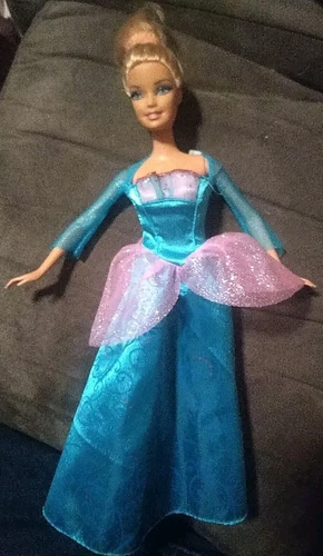 Barbie Island Princess Rosella Doll Blue Pink Gown Dress 2007