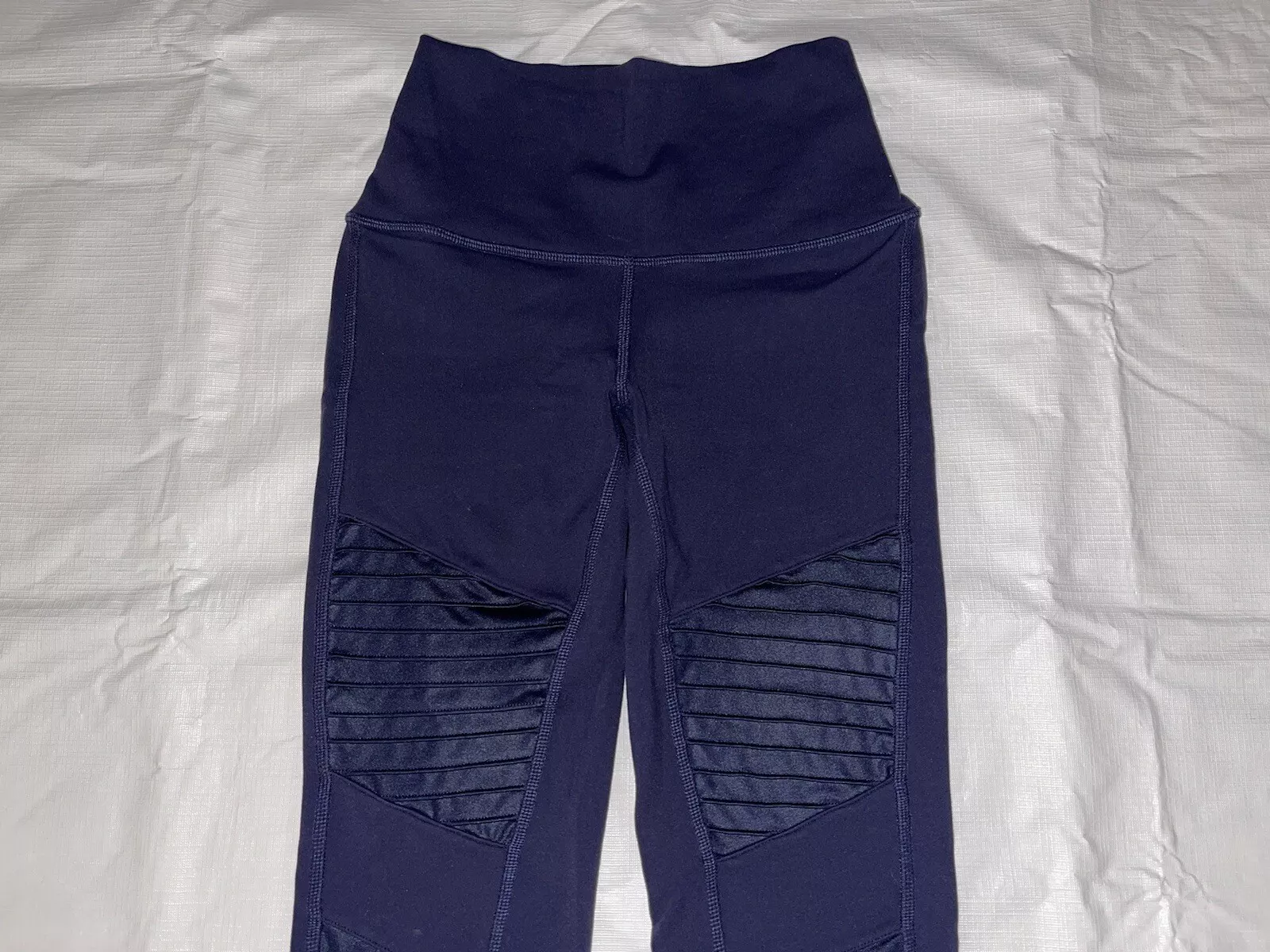 alo-yoga moto leggings