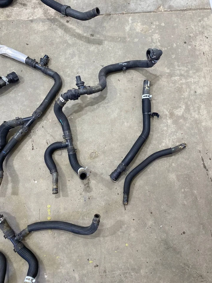 Pipe, coolant Chrysler Pacifica 2018 - Image 2 of 4