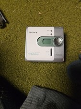 Sony MZ-NF520D Net MD Mini Disc Walkman  Tested W/ Arm Band And Remote