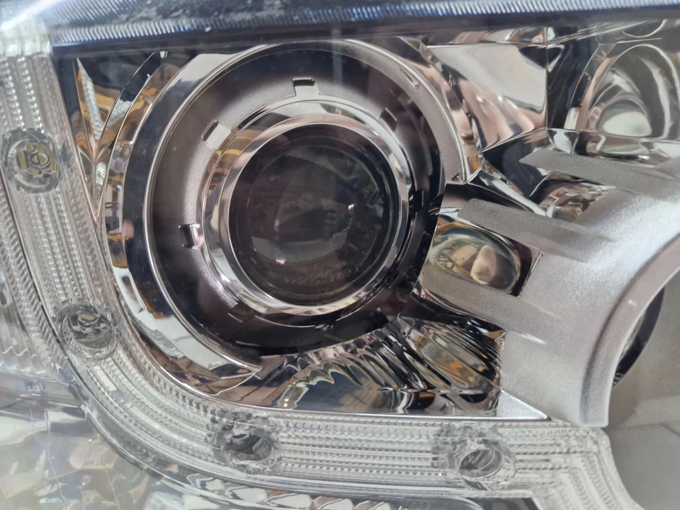 Адаптивная ксеноновая фара со стороны водителя для Land Rover Discovery 4 L319 AH22-13W029-LD - Изображение 4 из 4