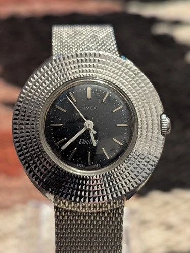 Vintage 1972 Timex Electric UFO Quartz Watch - BLACK / BLUE - Running