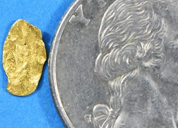 PEPITA DE ORO PURO ALASKA YUKON BC NATURAL PEQUEÑA ROCA GENUINA CRUDA FINA 22k .2g Foto 3 de 4