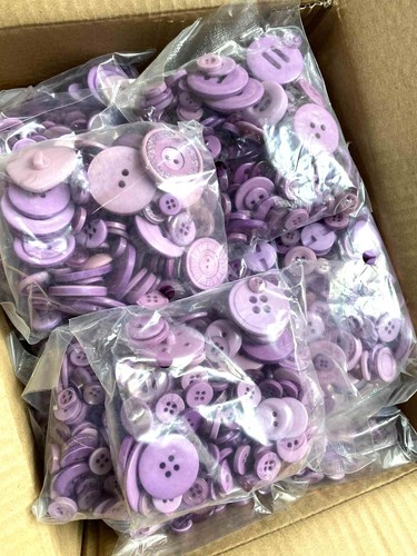 Buttons RED BLUE PURPLE WHITE ASSORTED Art & Craft 100G BIG BAGS 70% SALE - Picture 18 of 20