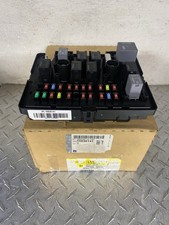 Gm Express Savana 2003-2007 Electrical Fuse Relay Junction Block 15930141 Nos