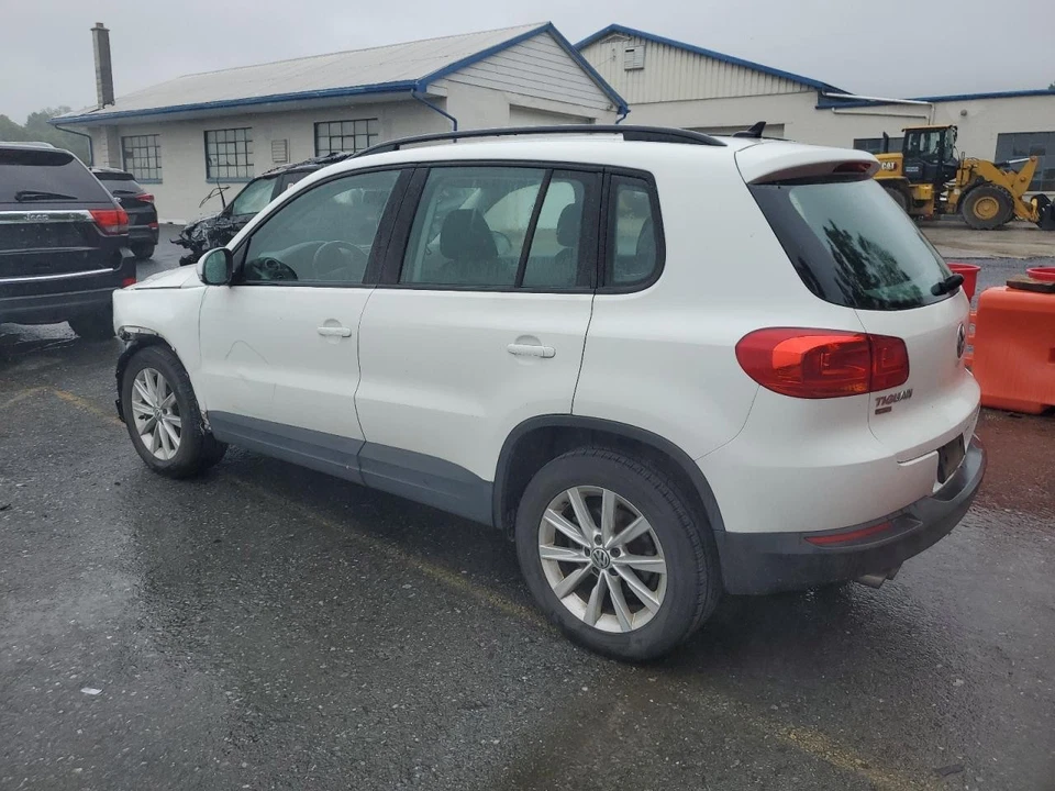 Used Front Right Seat Belt Front fits: 2018 Volkswagen Tiguan bucket seat passen Foto 3 de 4