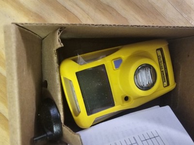 Honeywell BWC2-X BW Clip H2S Gas Detector Yellow Single Gas Monitor 
