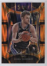 2023-24 Panini Select Mezzanine Level Orange Flash Prizm Sasha Vezenkov #323 pl8