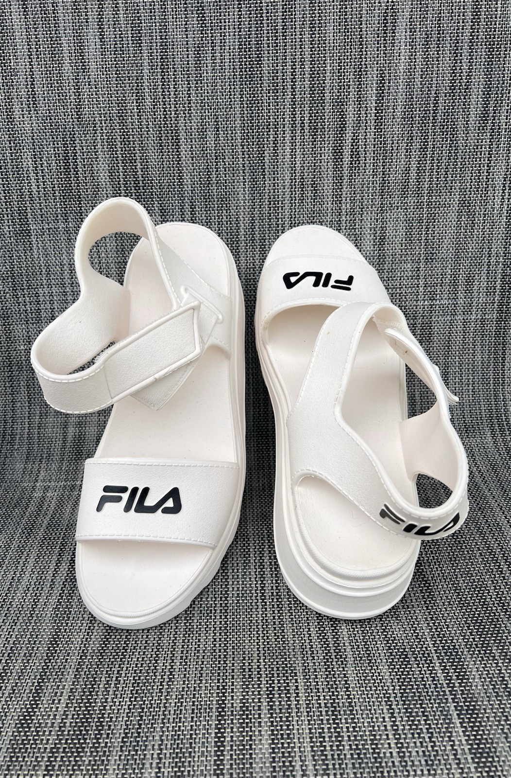 Sandali donna Fila bianchi con cinturino plateau taglia 9 W