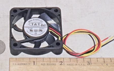 NEW MINI T&T MW-510H12C 9 CFM 2" 50MM 12 V VOLT DC SERVER COOLING FAN BLOWER USA