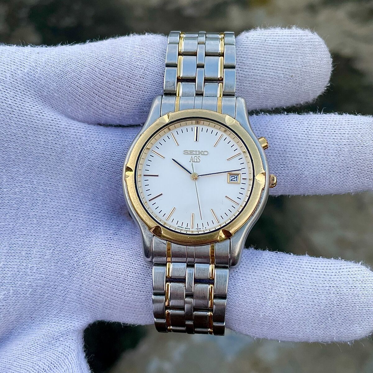 Vintage Seiko AGS Kinetic Two Tone Men's Watch 5M22-7A90 | eBay Vintage Seiko AGS Kinetic Two Tone Men's Watch 5M22-7A90 | eBay