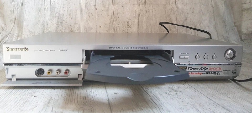 Panasonic DMR-E30EB DVD HDD Recorder (NO remote) - Image 2 of 4