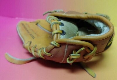 Mizuno MZ 1175 Pro Model Max Flex Leather LHT Baseball Glove Fits
