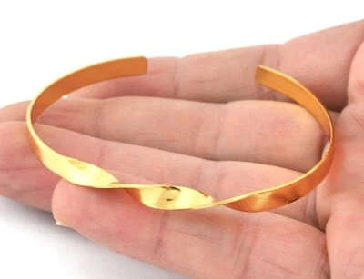 Gedrehter offener Armreif Armbandfuß, Messing glänzend vergoldet (58 mm Größe) 5311 - Bild 1 von 2