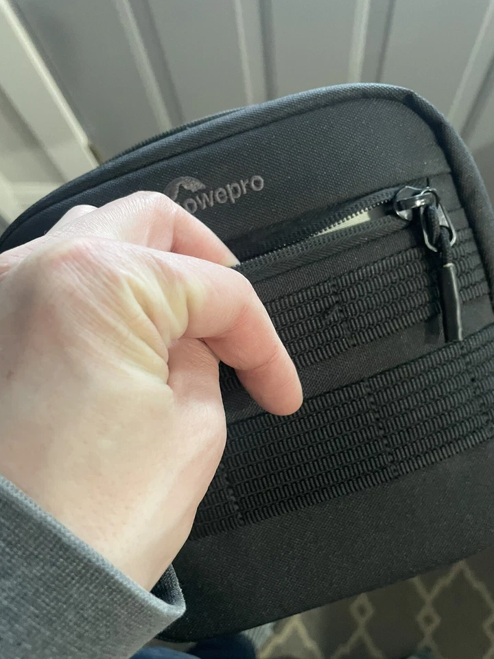 lowepro AW200 - Image 4 of 4