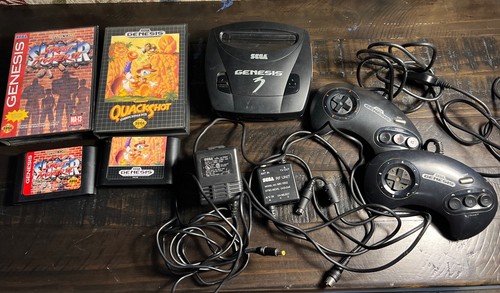 Sega Genesis 3 Konsole mit 2 Controllern + Quackshot & Street Fighter Spiele funktioniert