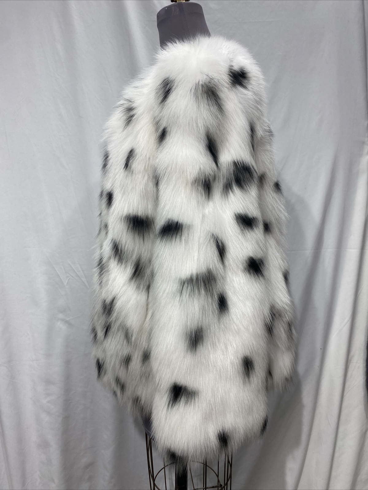 Picture 2 of 3