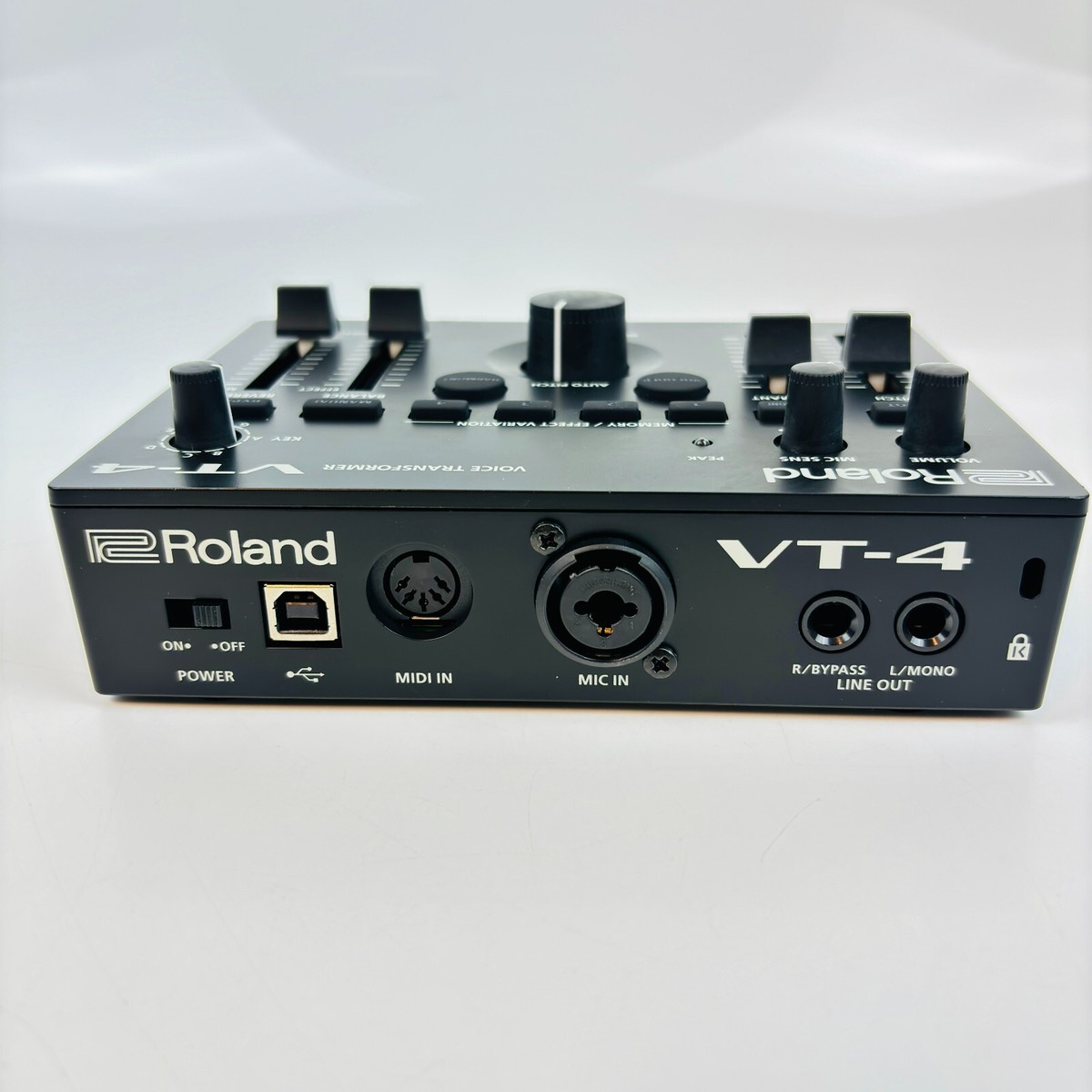 Roland VT-4 Voice Transformer Effect Processor Vocal Roland VT-4 Voice Transformer Effect Processor Vocal