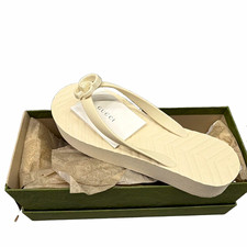 Gucci Ivory Rubber Thong Sandals Logo Accent Slip-On Women US 9 New