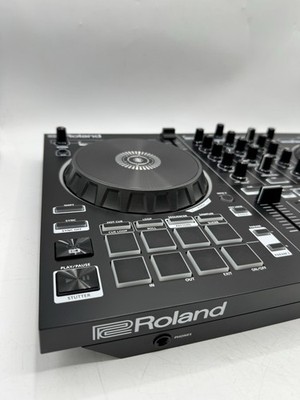Roland DJ-202 DJ Controller for Serato – With Box & Cables