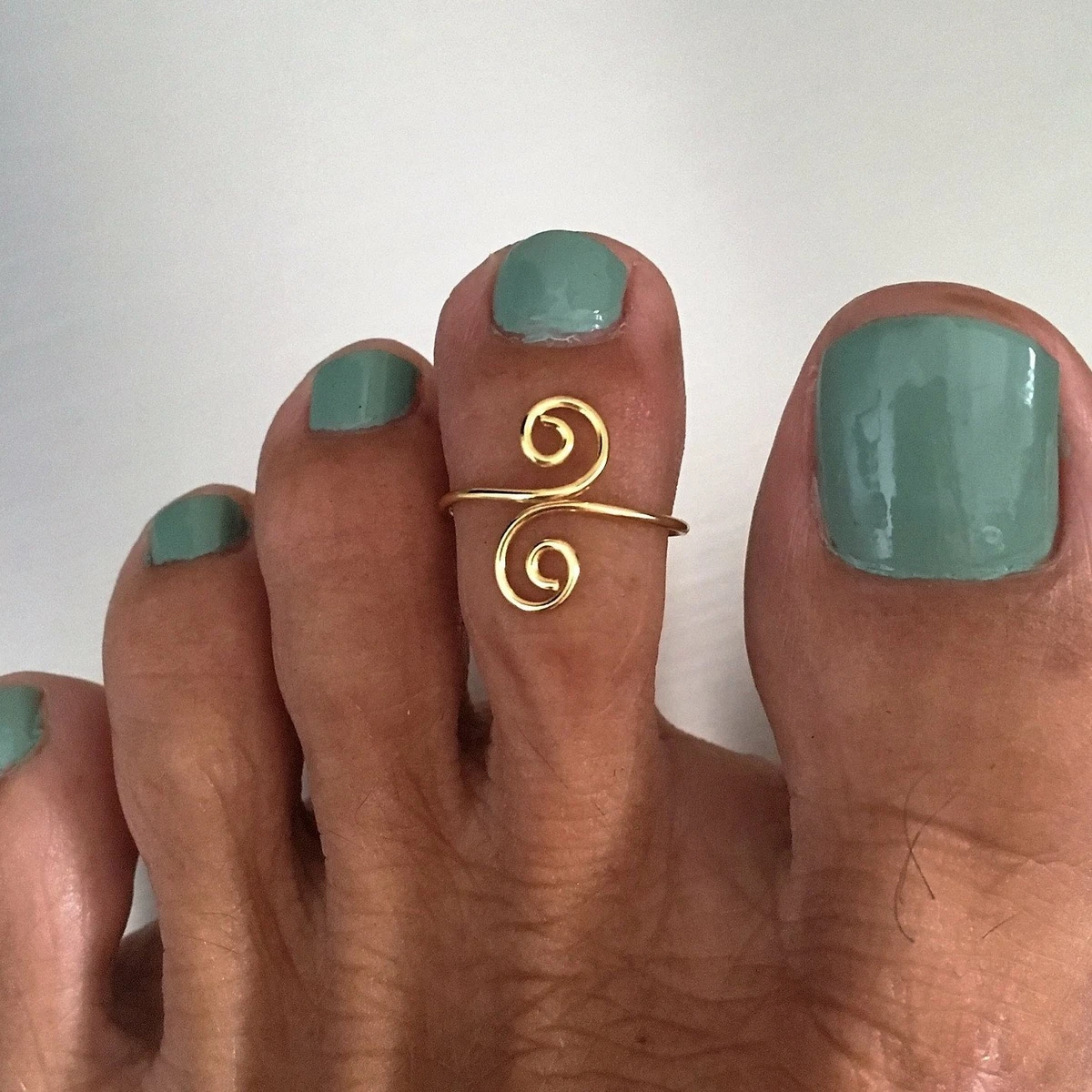 Toe store nail rings