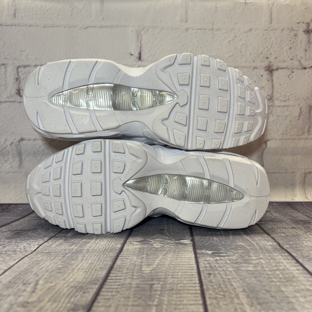 Nike Air Max 95 Triple White Silver Shoes DH8015-100 Women's Size