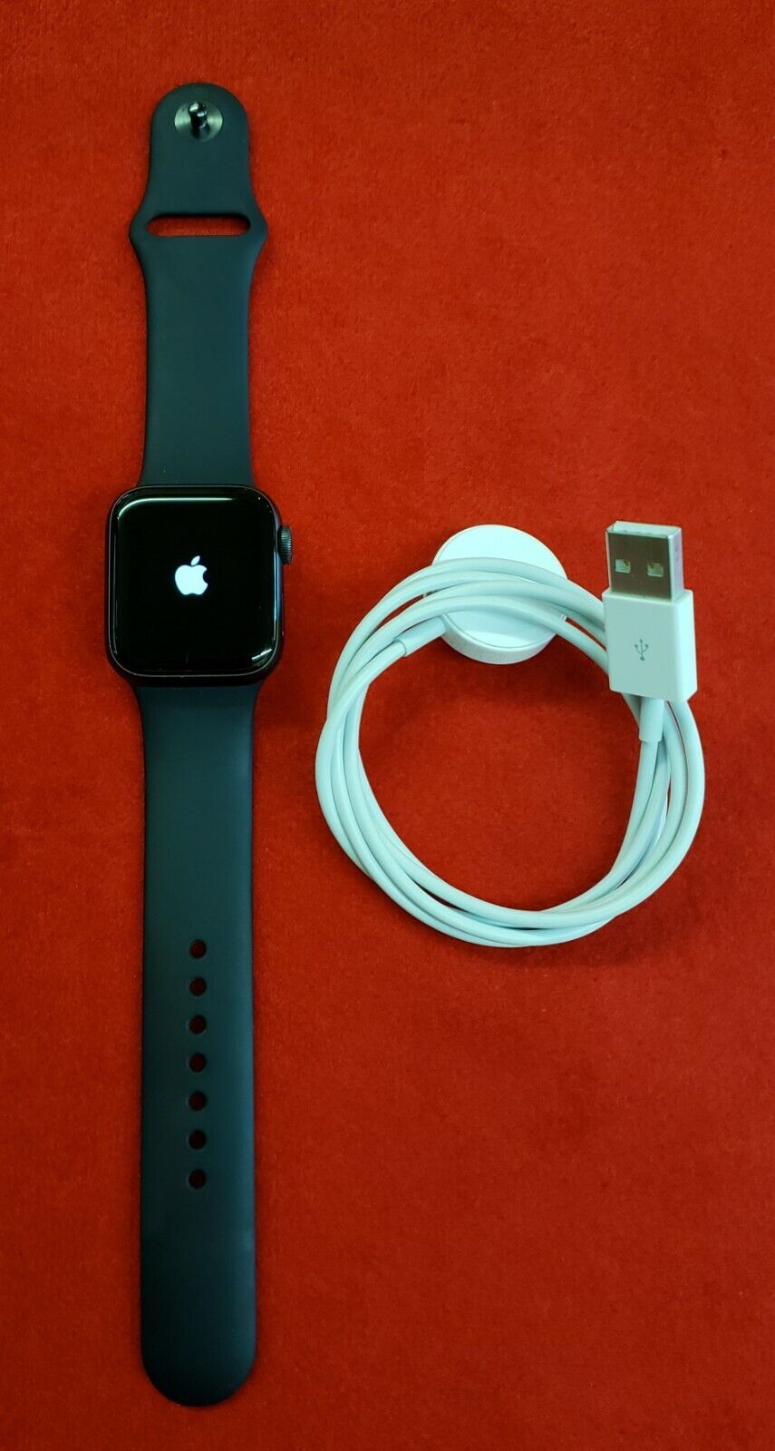 Apple Watch SE 40mm Space Gray - A2351 - Smartwatch - IC - Lock - Please  Read