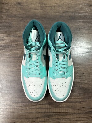 Nike Air Jordan 1 Mid SE Chenille Bleached Turquoise DZ3745-300