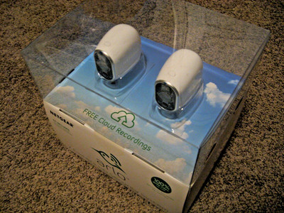 rmk99  Netgear Arlo 2 Camera Wireless Security System w/Base, Cords  NIB  st135
