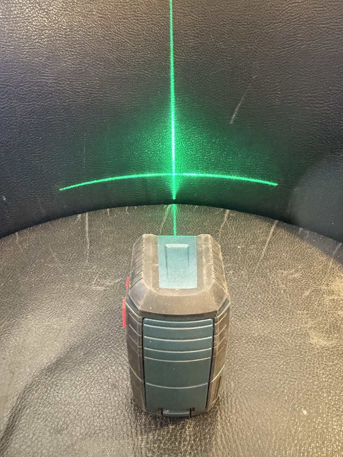 Bosch GLL40-20G 40 ft. Self Leveling Cross Line Laser w/ VisiMax Green Beam Read