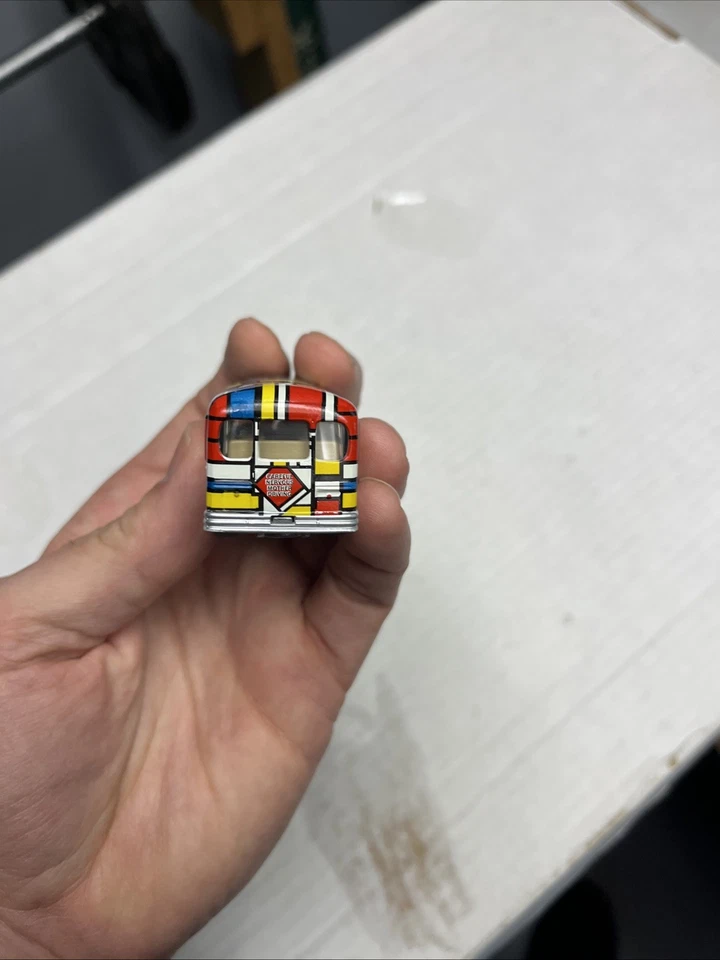 De colección Johnny Lighting 1998 Hollywood Sobre Ruedas The Partridge Family 1:64 Nuevo de Lote Antiguo Foto 2 de 4