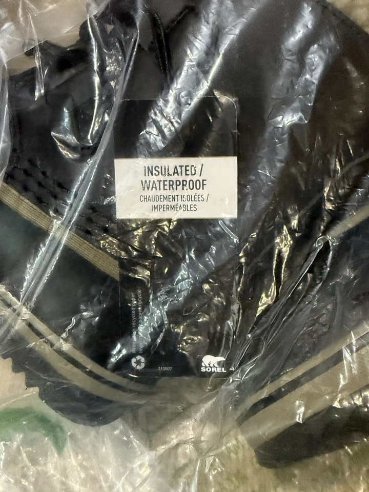 Bota de Neve Sorel Isolada Quente Bota de Sapato Infantil Tamanho 10 Nova Na Embalagem Preta - Imagem 4 de 4