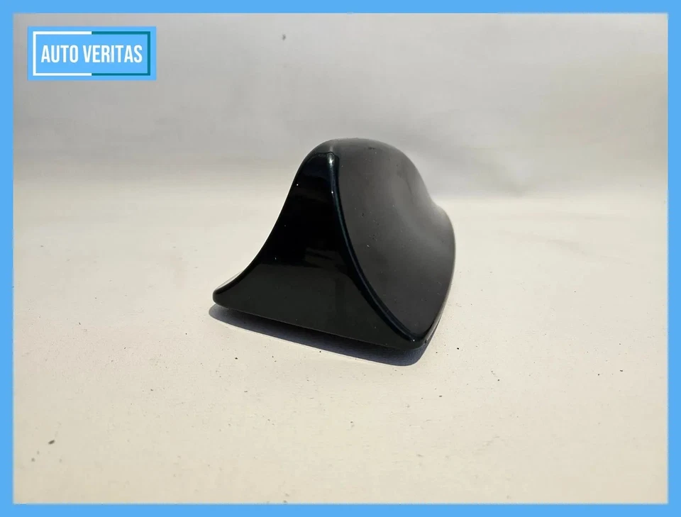 Original BMW E60 E61 Empty housing Aperture GPS roof antenna oxford green 213675 - Image 3 of 4