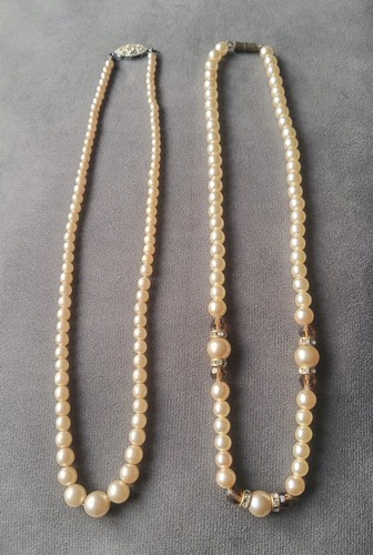 2 X Vintage Imitation Pearl Necklaces Crystals Feature Fastening - Picture 1 of 7