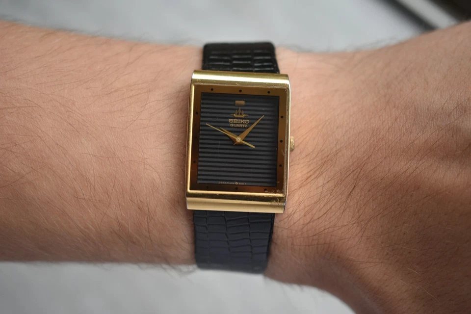 Reloj Seiko 2001 cuarzo esfera texturizada tanque cuadrado muy raro hombre dama negro Foto 3 de 4