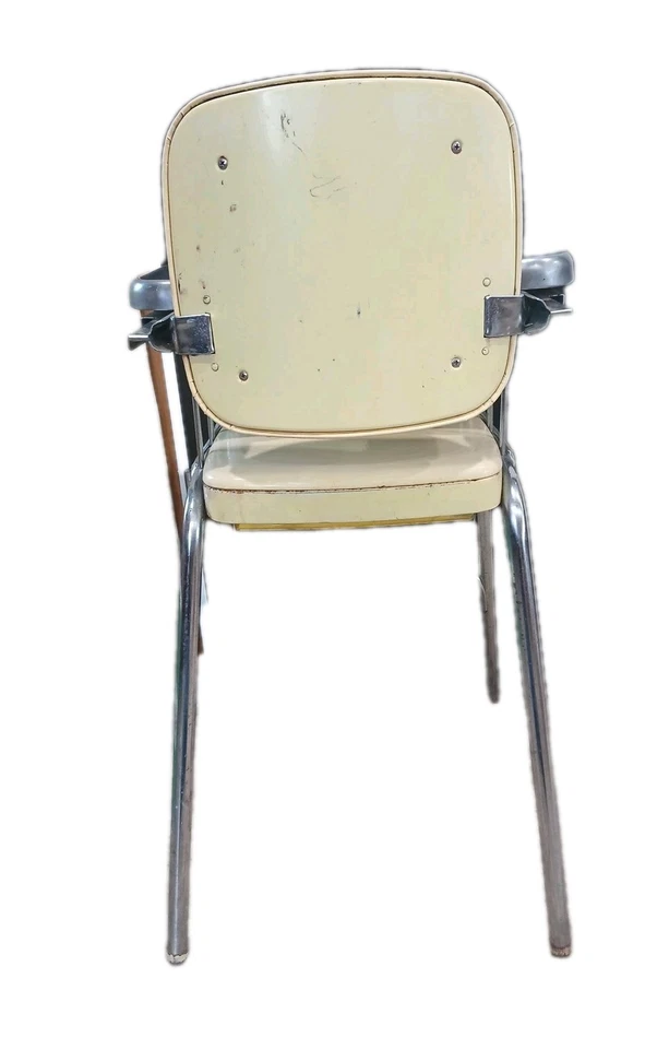 Trona antigua en excelente estado para su edad amarillo posible Cosco  Foto 3 de 4